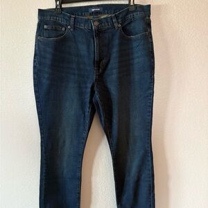 Amazon Essentials Dark Rinsed Men’s 33W x 30 L Skinny Stretch Jeans. Worn once.